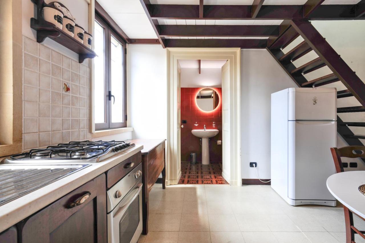 Castriota 19 - Jacuzzi Apartment Sit Lecce Eksteriør bilde